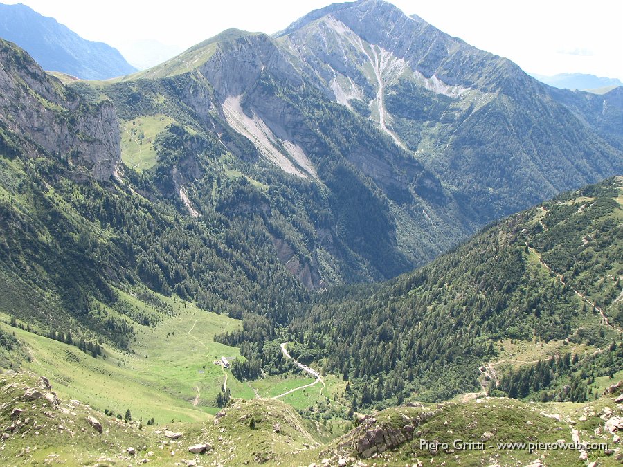 Valcorte 170.jpg - Vista sulla conca delle Baite di Mezzeno